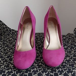 Never worn Nine West Pink Pumps